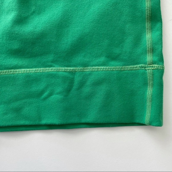 Vintage Luluemon Green sz 6 crop - Picture 5 of 12